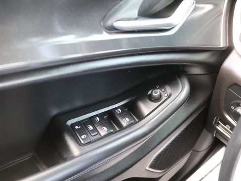 Used 2022 Jeep Grand Cherokee L Laredo AWD/4WD image 11