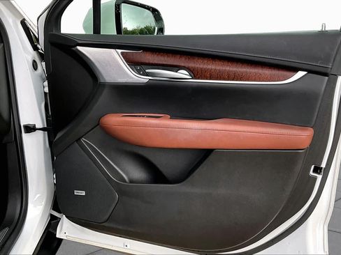 Used 2023 Cadillac XT5 Premium Luxury FWD image 23