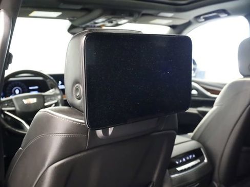 Used 2021 Cadillac Escalade Premium Luxury AWD/4WD image 33