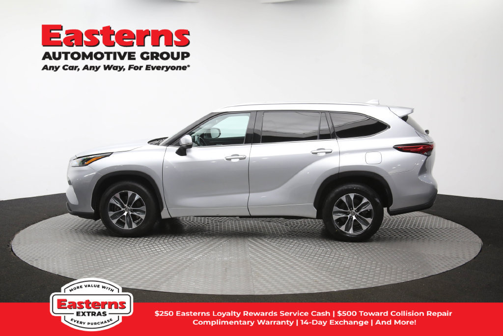 Used 2021 Toyota Highlander XLE FWD image 66