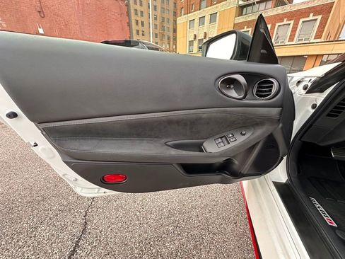 Certified 2024 Nissan Z NISMO w/ Floor Mat Package RWD image 15