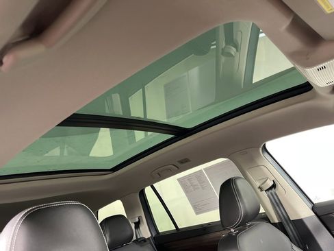 Used 2024 Volkswagen Atlas SEL image 6