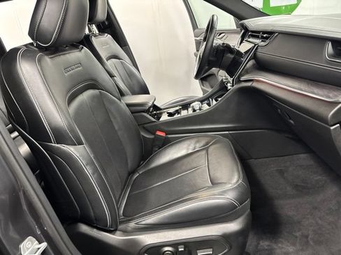 Used 2022 Jeep Grand Cherokee Overland AWD/4WD image 19