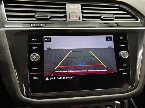 Used 2019 Volkswagen Tiguan SE AWD/4WD image 24