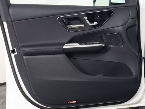 New 2026 Mercedes-Benz GLC 300 image 7
