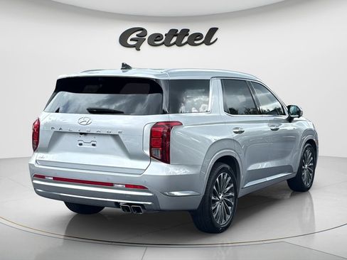 Used 2023 Hyundai Palisade Calligraphy w/ Winter Package FWD image 5