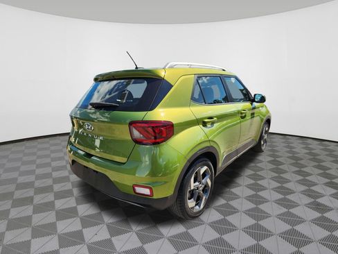 Certified 2023 Hyundai Venue SEL w/ Cargo Package FWD image 4