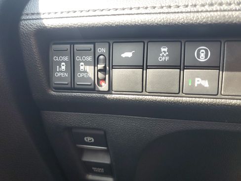 Used 2024 Honda Odyssey Touring image 25