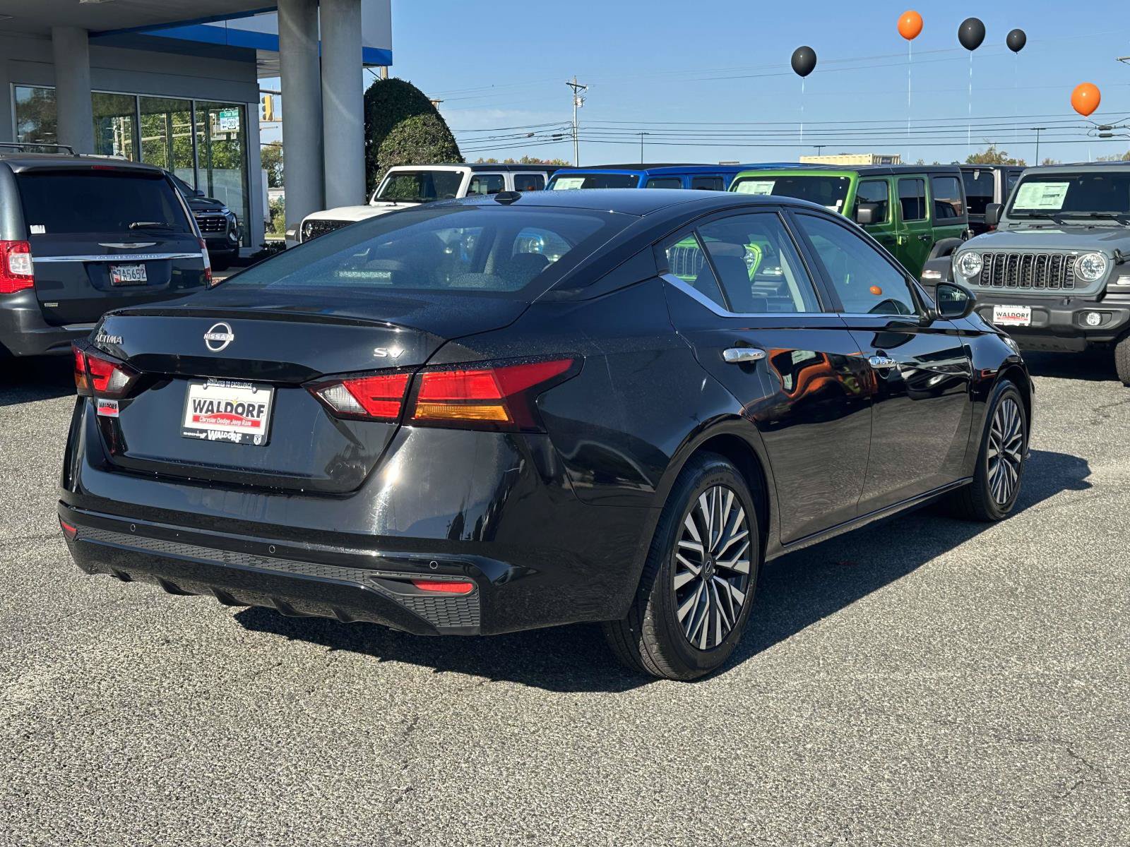 Used 2024 Nissan Altima 2.5 SV FWD image 8