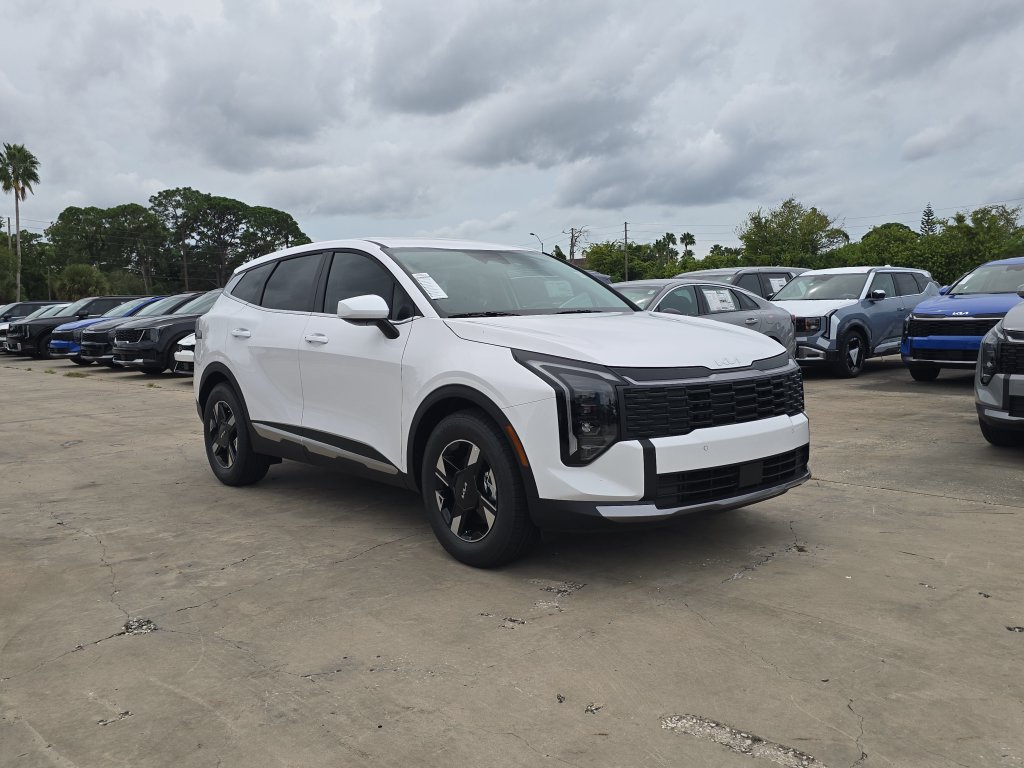 New 2027 Kia Sportage LX FWD image 2
