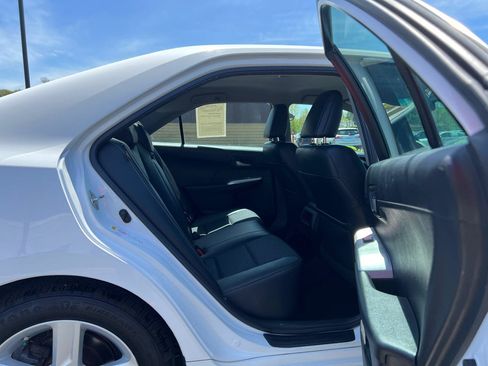 Used 2013 Toyota Camry SE FWD image 35