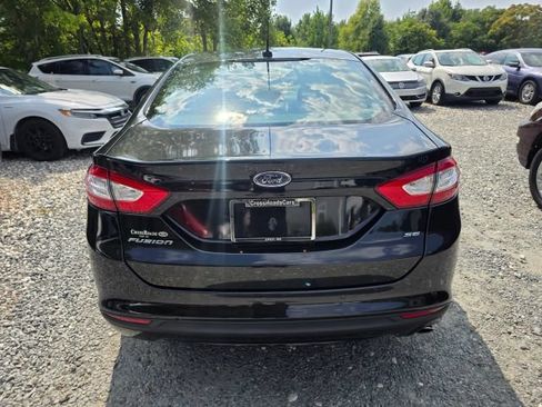 Used 2015 Ford Fusion SE FWD image 6