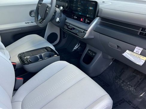 Used 2025 Hyundai Ioniq 5 Limited image 20
