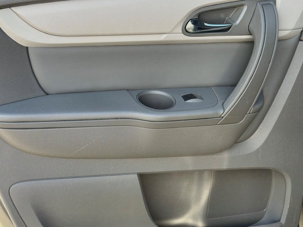 Used 2016 Chevrolet Traverse LT FWD image 40