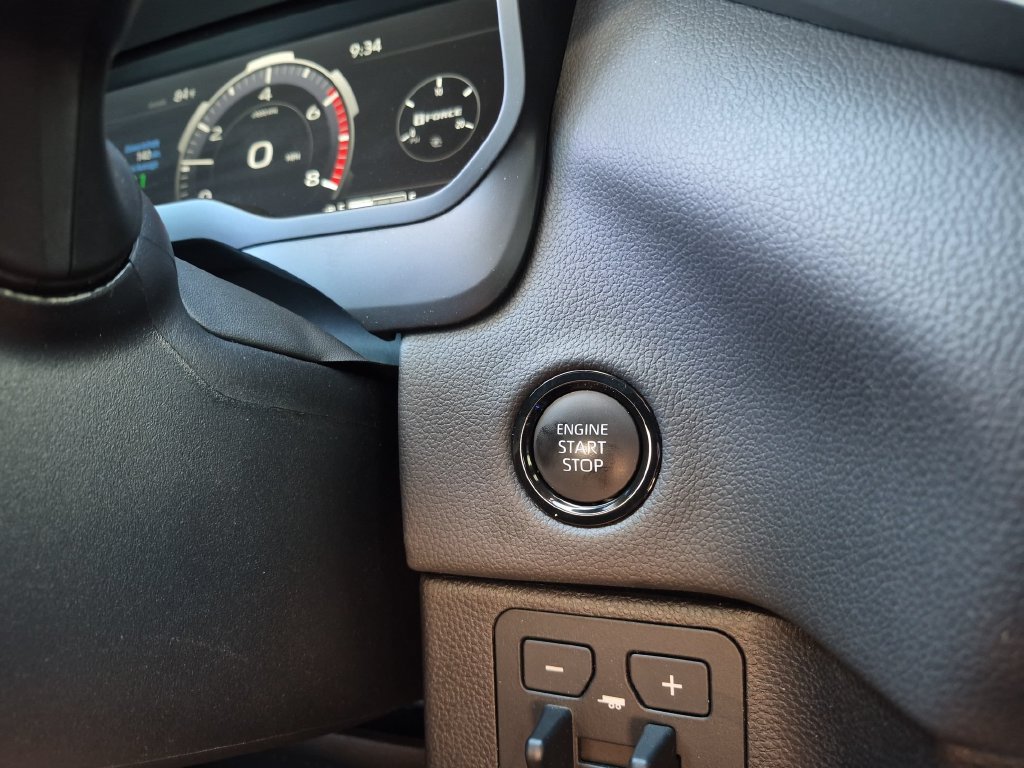 Used 2026 Toyota Tundra Limited AWD/4WD image 25