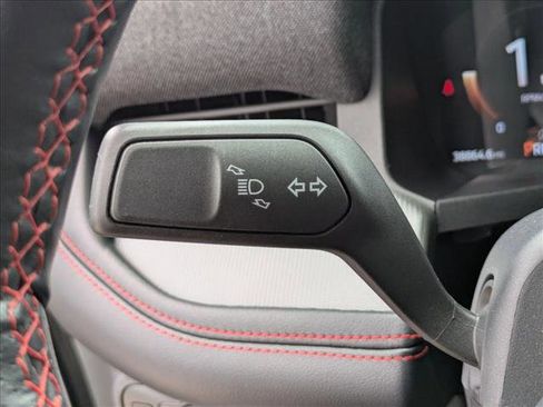 Used 2025 Ford Explorer ST AWD/4WD image 10