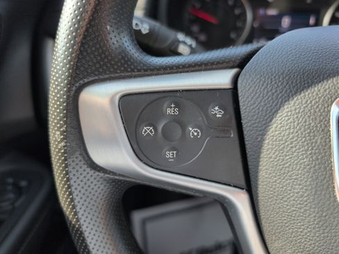 Used 2024 GMC Terrain SLE image 17