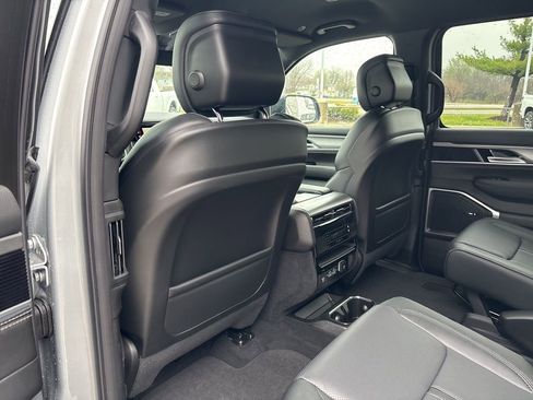 New 2026 Jeep Grand Wagoneer Limited AWD/4WD image 42