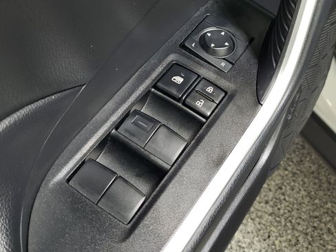 Certified 2025 Toyota RAV4 LE FWD image 22