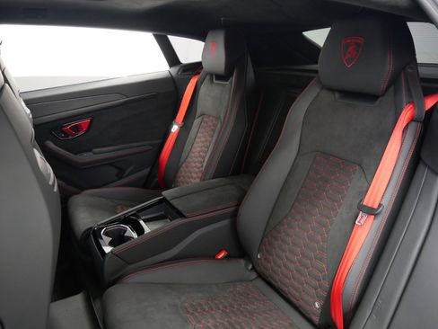 Used 2024 Lamborghini Urus S AWD/4WD image 16