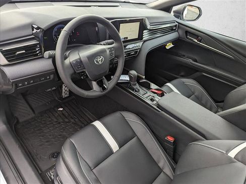 New 2026 Toyota Camry Hybrid image 3