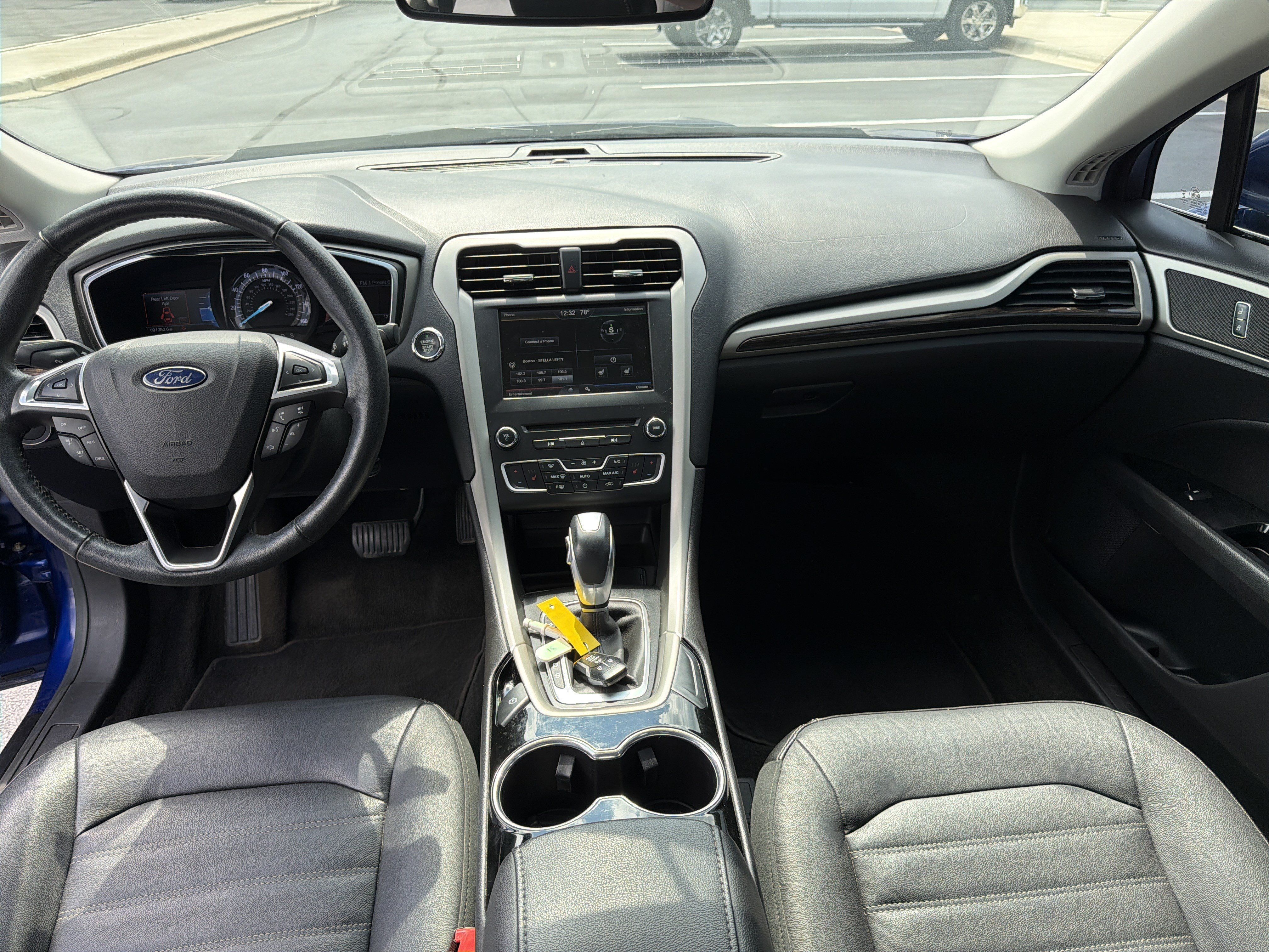 Used 2016 Ford Fusion SE w/ Equipment Group 202A FWD image 21