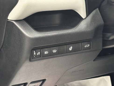 Used 2024 Toyota RAV4 XLE Premium image 17