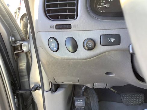 Used 2007 Toyota Sequoia SR5 image 41