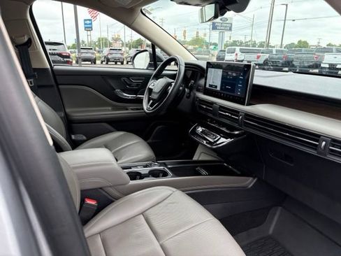 Used 2023 Lincoln Corsair Reserve w/ Equipment Group 201A AWD/4WD image 13