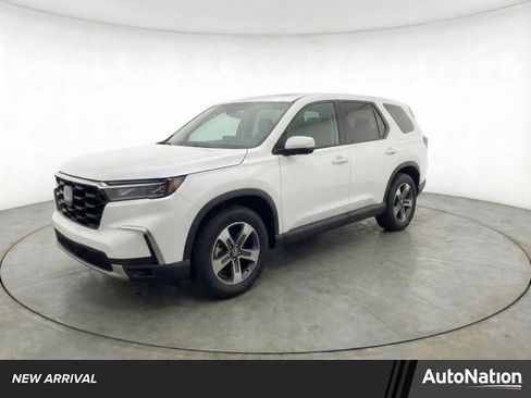 Used 2025 Honda Pilot EX-L image 1