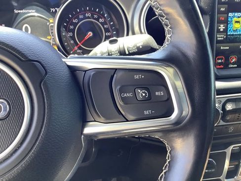 Used 2021 Jeep Wrangler Unlimited Rubicon AWD/4WD image 12