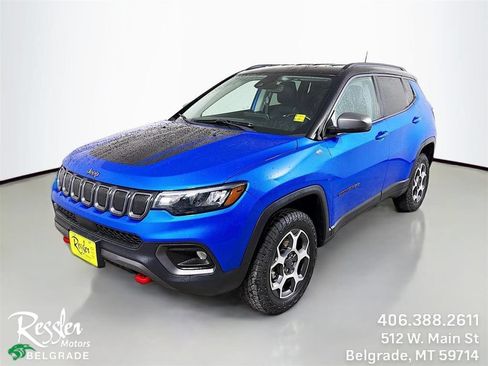 Used 2022 Jeep Compass Trailhawk w/ Trailhawk Convenience Group AWD/4WD image 1