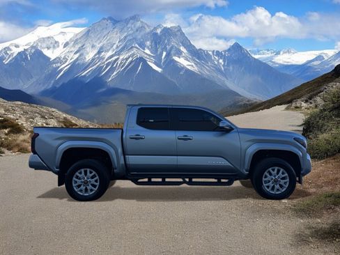 Certified 2024 Toyota Tacoma SR5 image 6