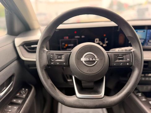 Used 2026 Nissan Kicks SV FWD image 19