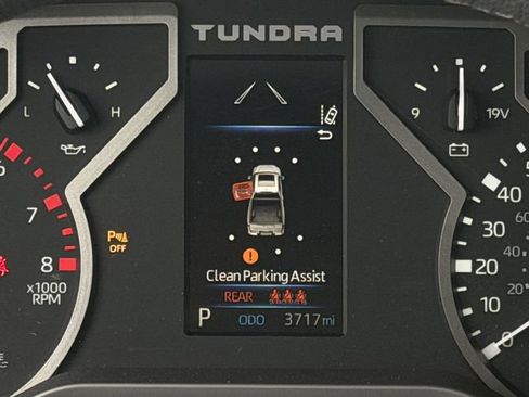 Used 2022 Toyota Tundra SR5 w/ SR5 Premium Package AWD/4WD image 17