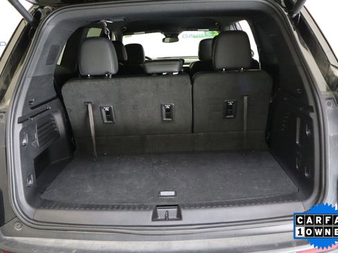 Used 2025 Buick Enclave Preferred image 9