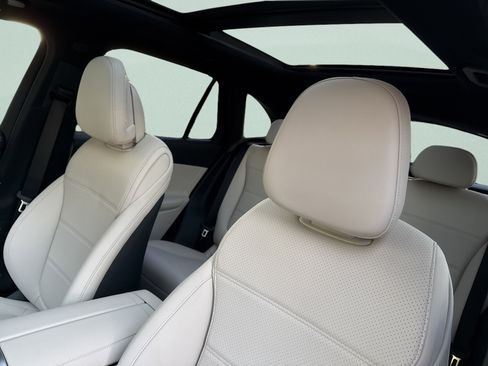 Certified 2026 Mercedes-Benz GLC 300 image 17