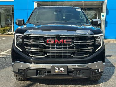 New 2026 GMC Sierra 1500 SLT w/ SLT Premium Package