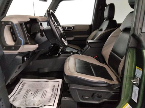 Used 2023 Ford Bronco Wildtrak image 31