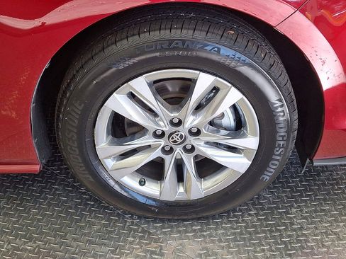 Certified 2024 Toyota Sienna XLE image 27