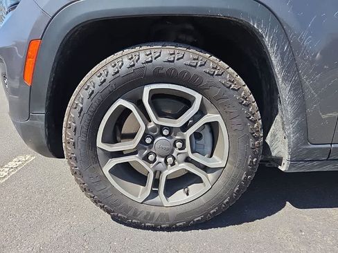 Used 2024 Jeep Grand Cherokee Trailhawk image 10