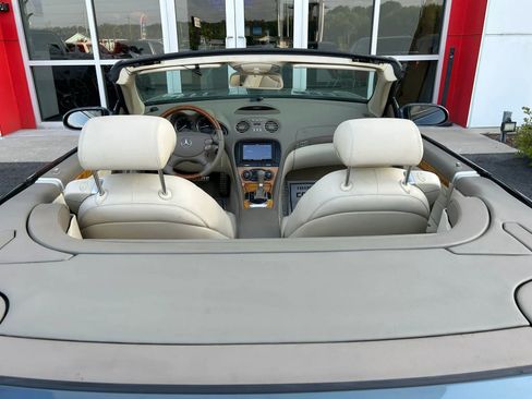 Used 2007 Mercedes-Benz SL 550 image 16