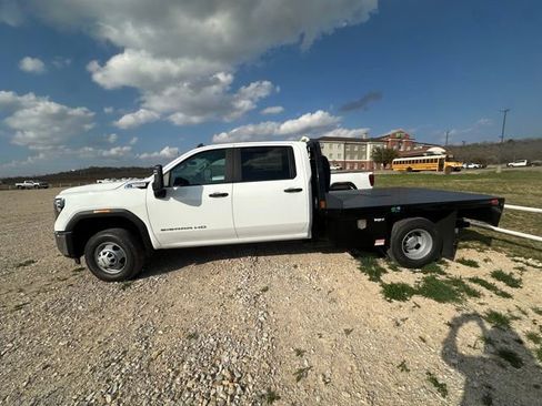 New 2026 GMC Sierra 3500 Pro w/ Convenience Package AWD/4WD image 10