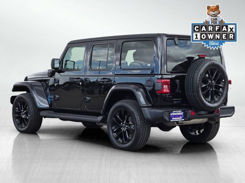 Used 2025 Jeep Wrangler Unlimited Sahara AWD/4WD image 6