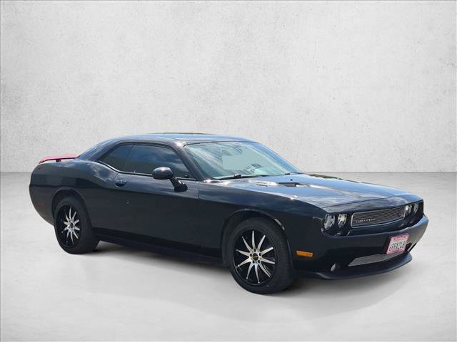 Used 2011 Dodge Challenger R/T RWD image 3