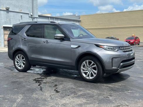 Used 2020 Land Rover Discovery HSE AWD/4WD image 11