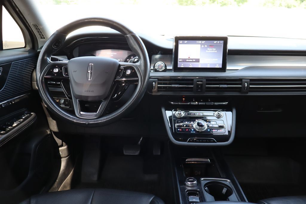 Used 2020 Lincoln Corsair AWD w/ Premium Package image 6