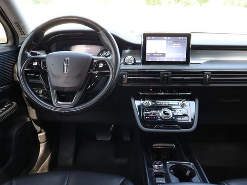 Used 2020 Lincoln Corsair AWD w/ Premium Package image 6