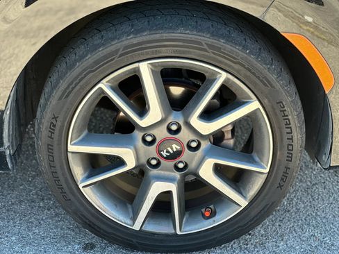 Used 2020 Kia Soul GT-Line FWD image 27