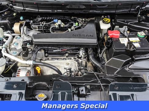 Used 2018 Nissan Rogue SV image 23